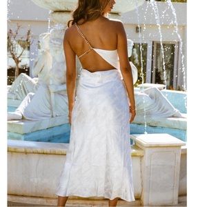White satin asymmetrical midi dress with chain back - size XS